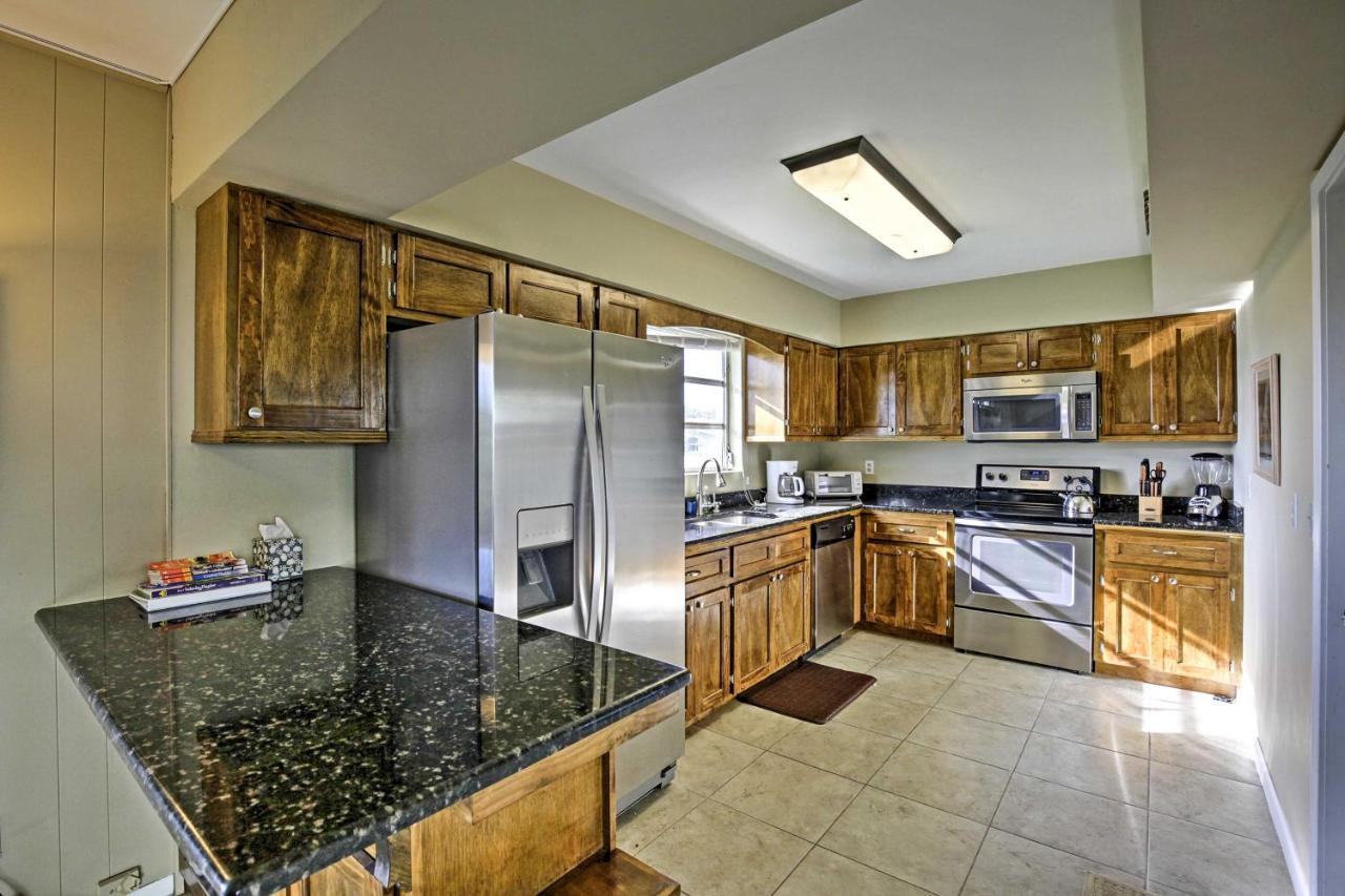 Pet-Friendly Daytona Beach Home, Walk To The Ocean ポート・オレンジ エクステリア 写真
